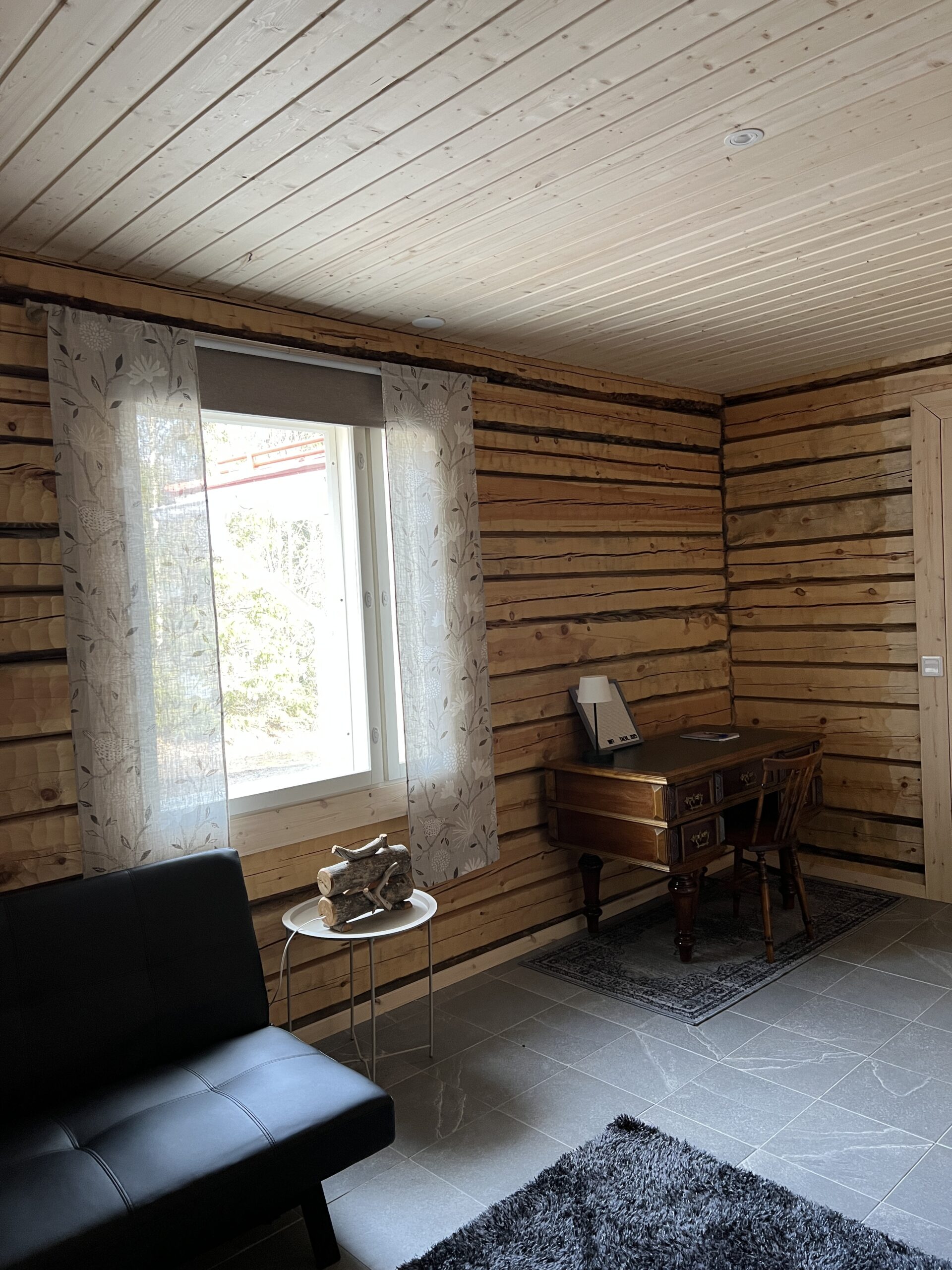 20 Riverside Cottage – Canterlust