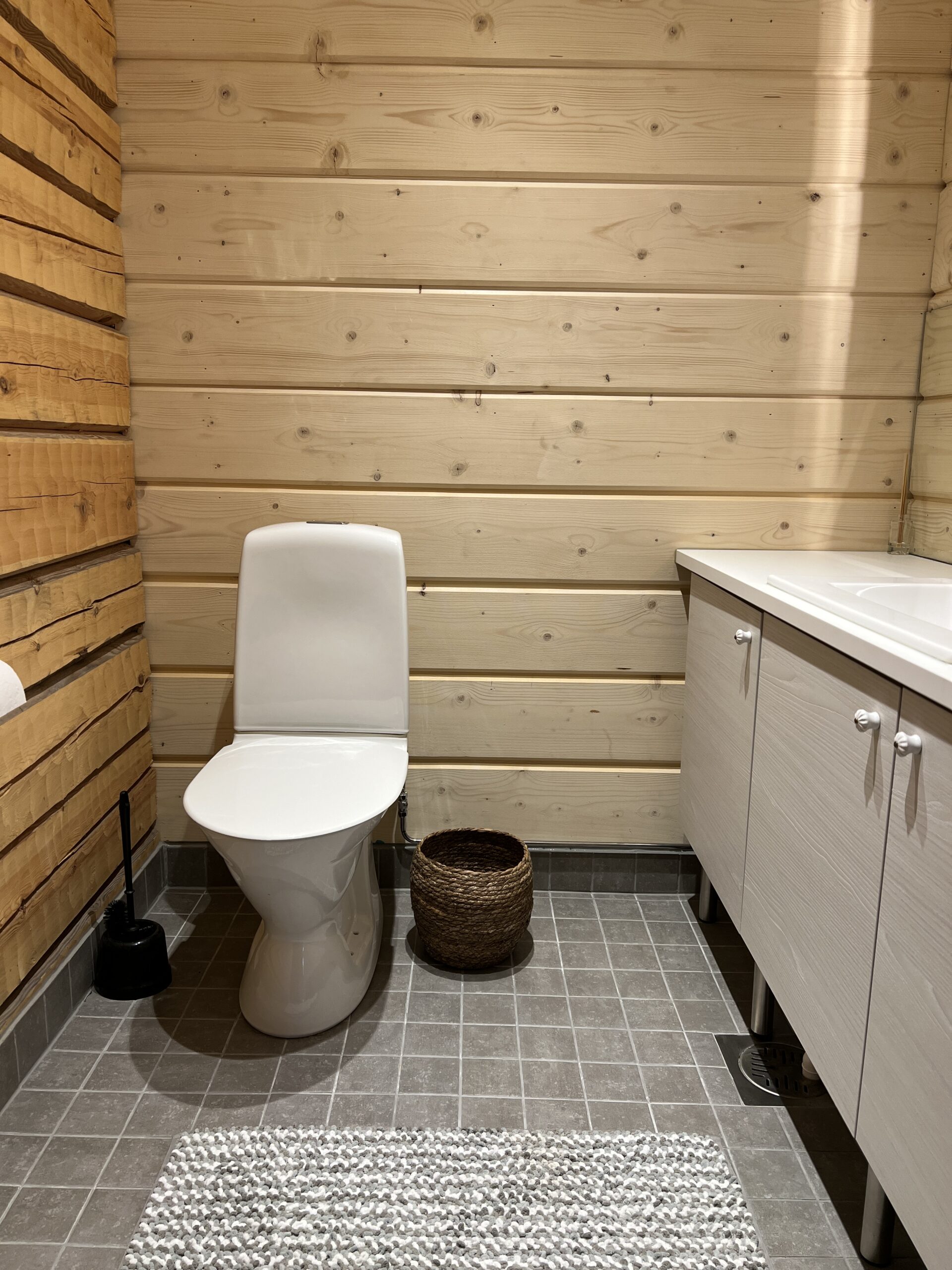 31 Riverside Cottage – Canterlust